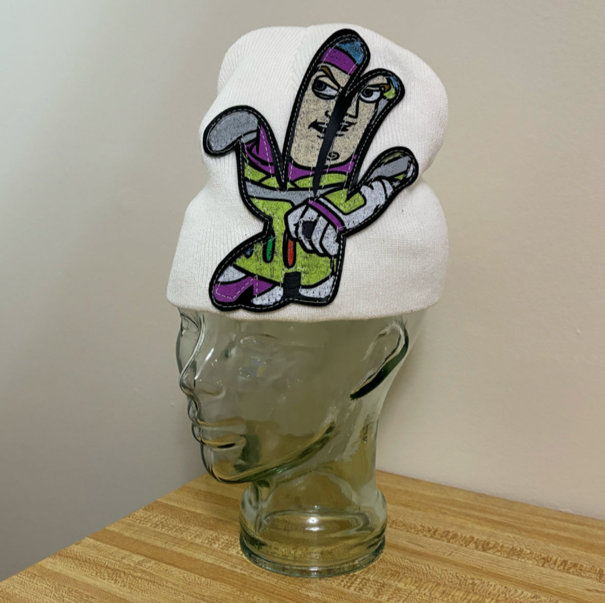buzz COMIC beanie
