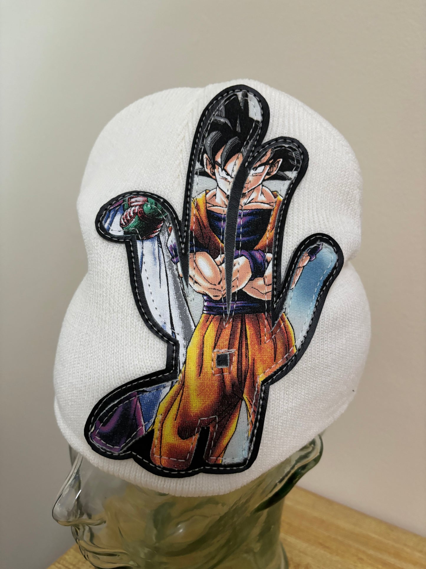 goku COMIC beanie