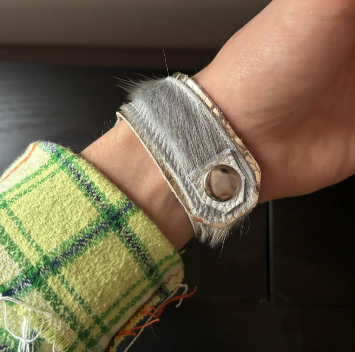 arctic touch TIME PIECE — sample (real cowhide) SIZE — one size fits all (OS)