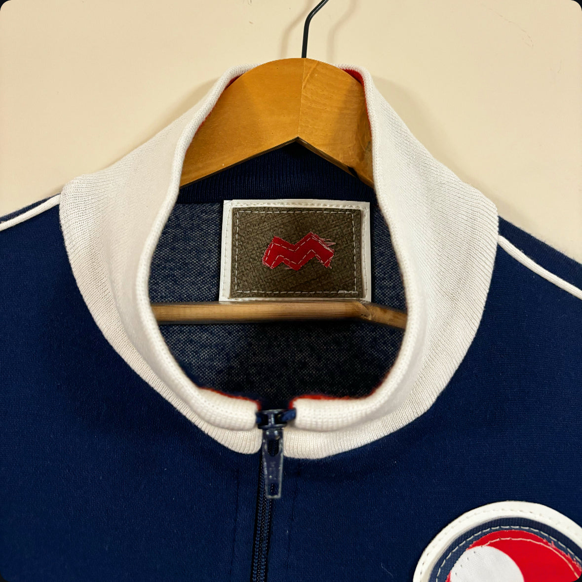 fungUs track jacket