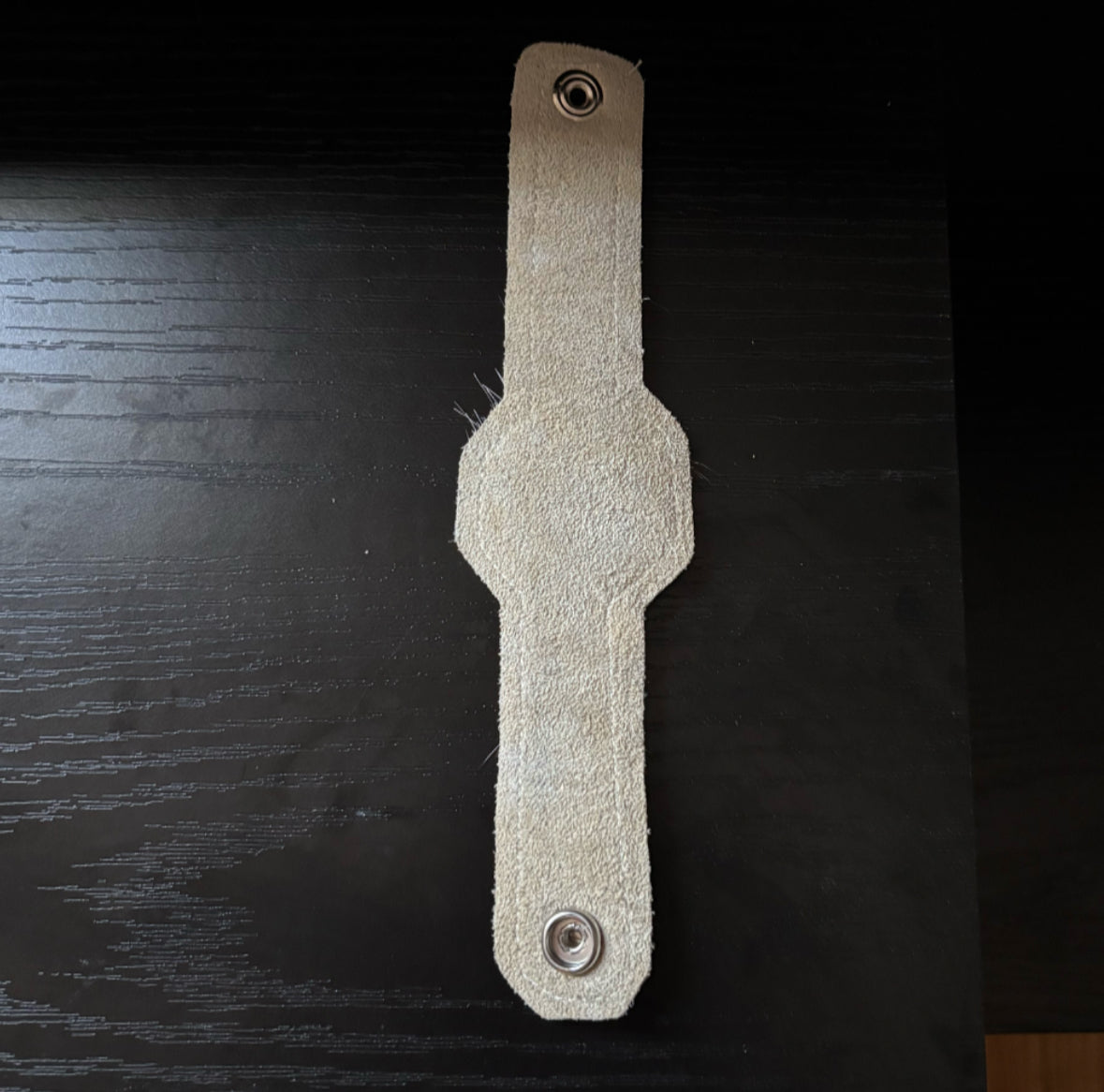 arctic touch TIME PIECE — sample (real cowhide) SIZE — one size fits all (OS)