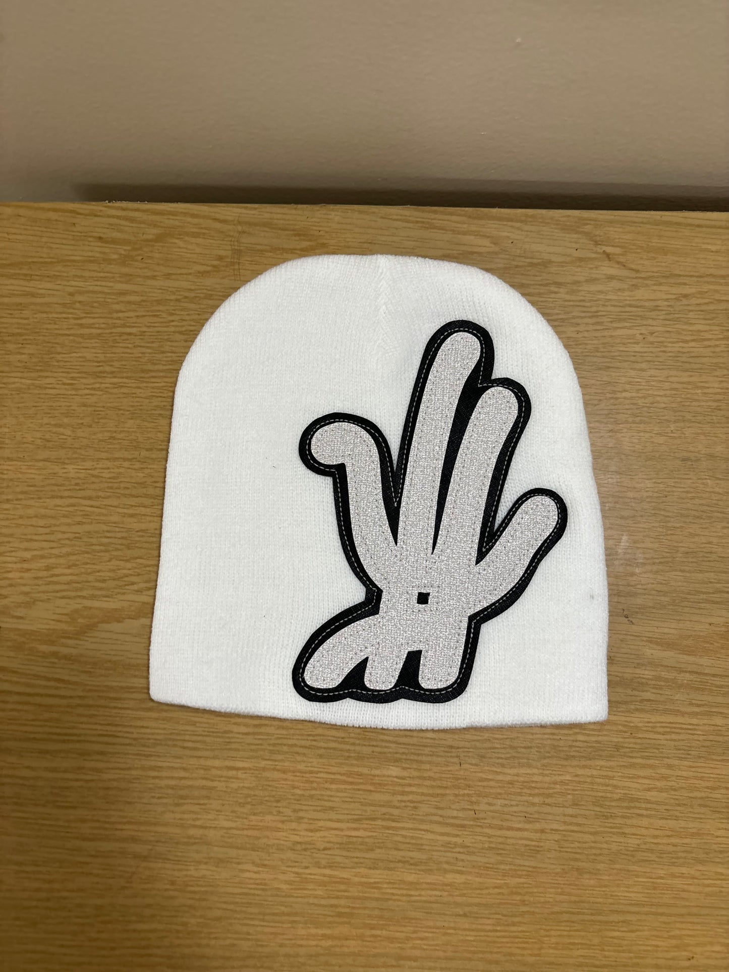 white/ black classic beanie