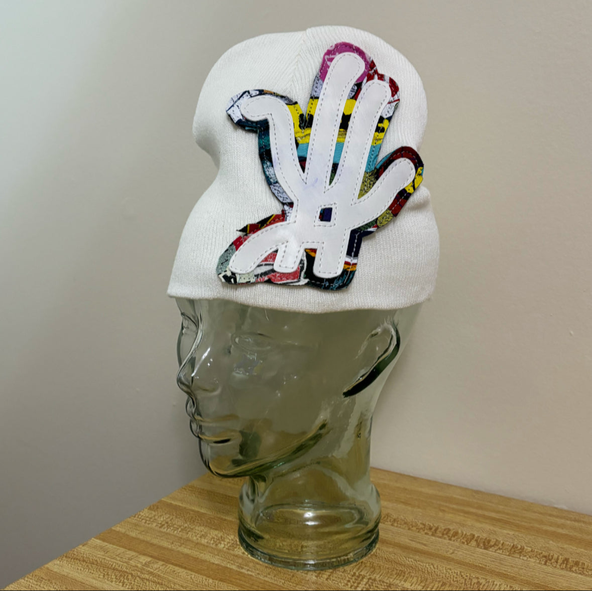 scrapyard COMIC beanie (white)
