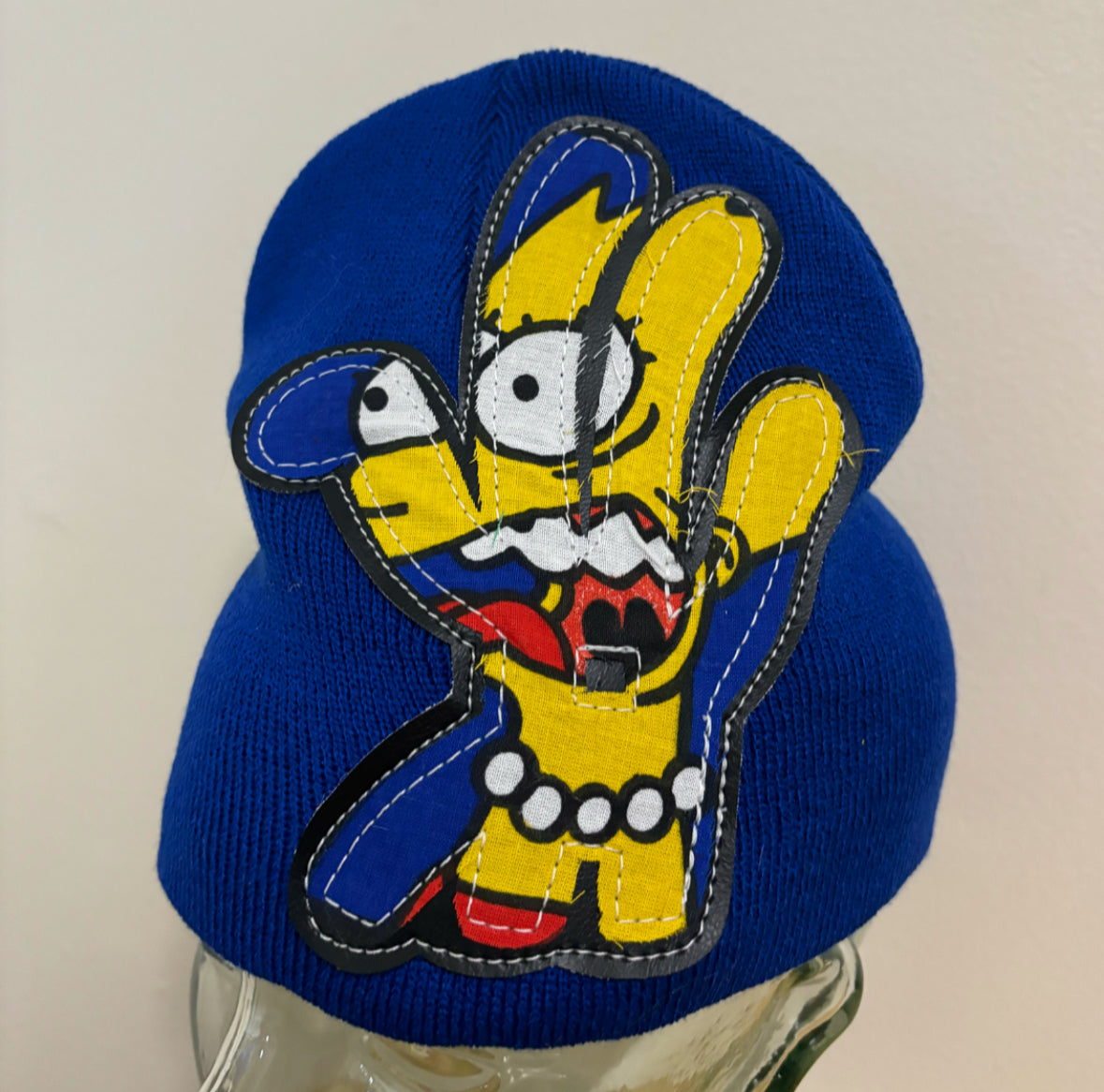 l!sa COMIC beanie