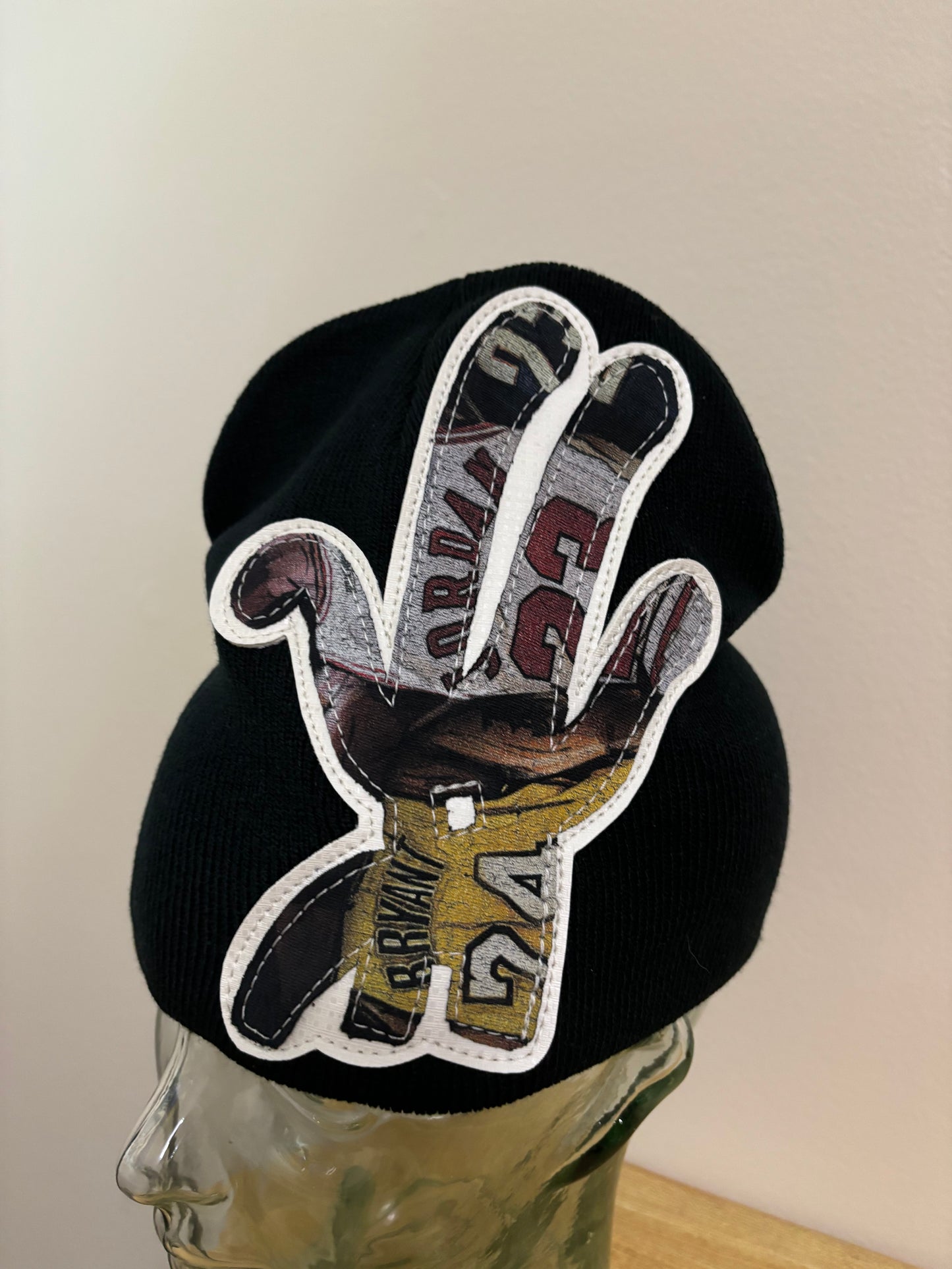top three COMIC beanie