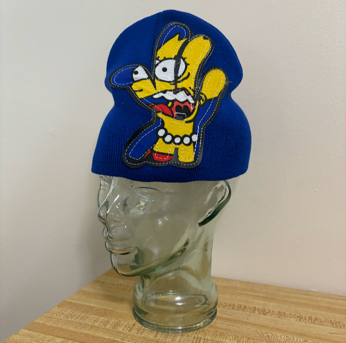 l!sa COMIC beanie