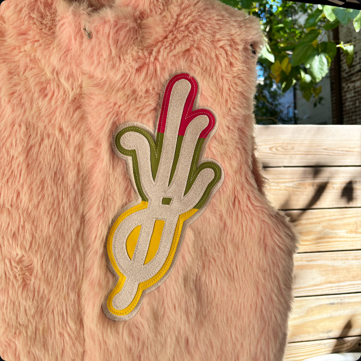 pink fur tri-color logo vest (MEDIUM)