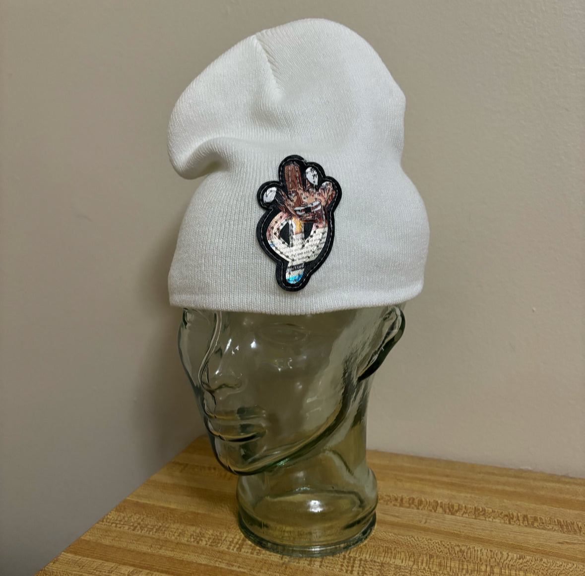 op08 loving me CARD beanie