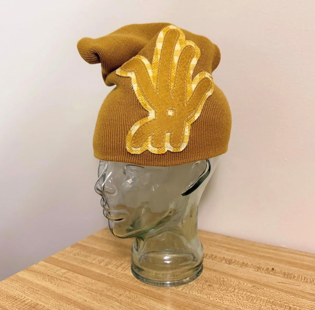 [slouchy] mustard plaid beanie