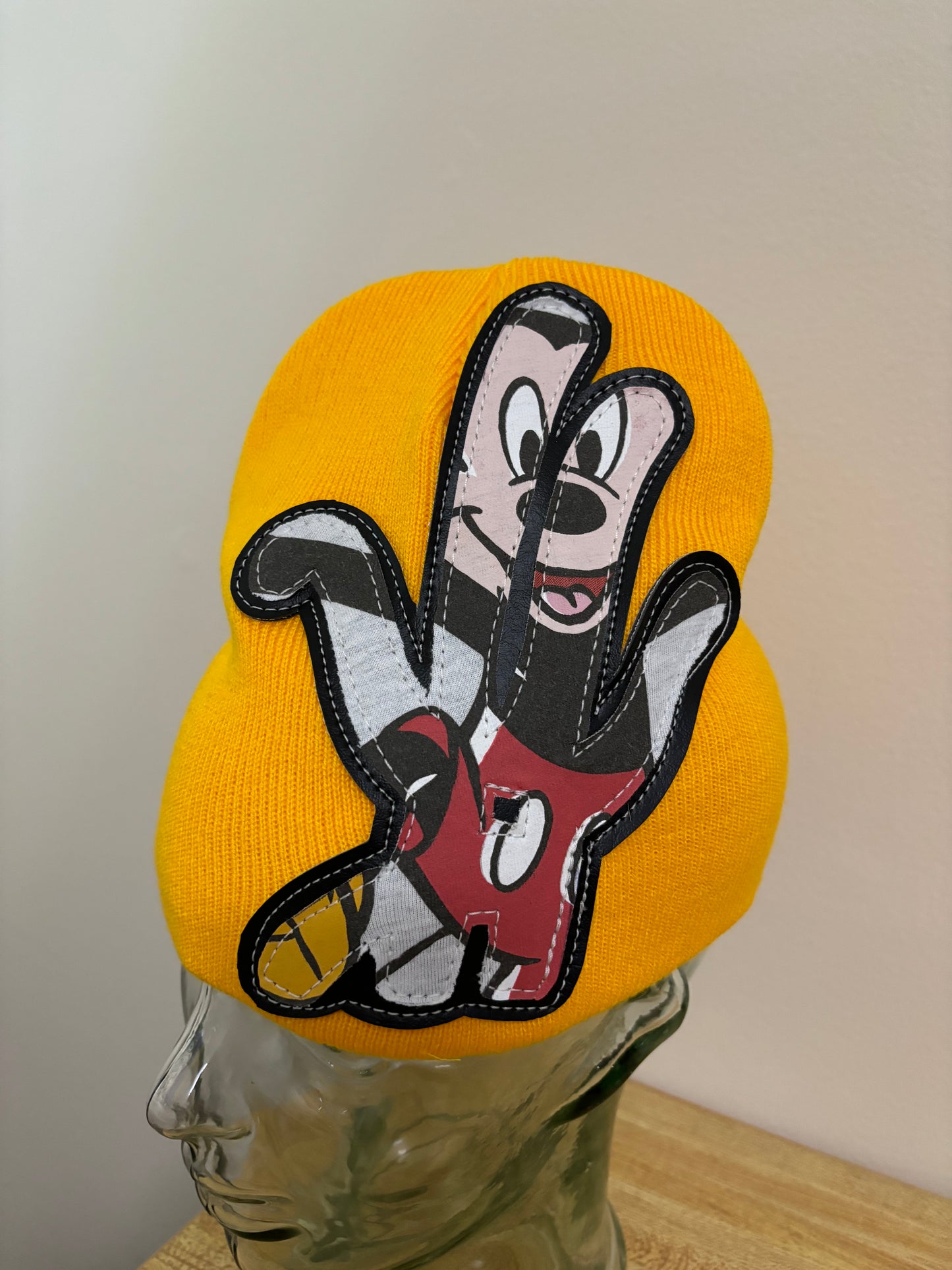 mickey COMIC beanie