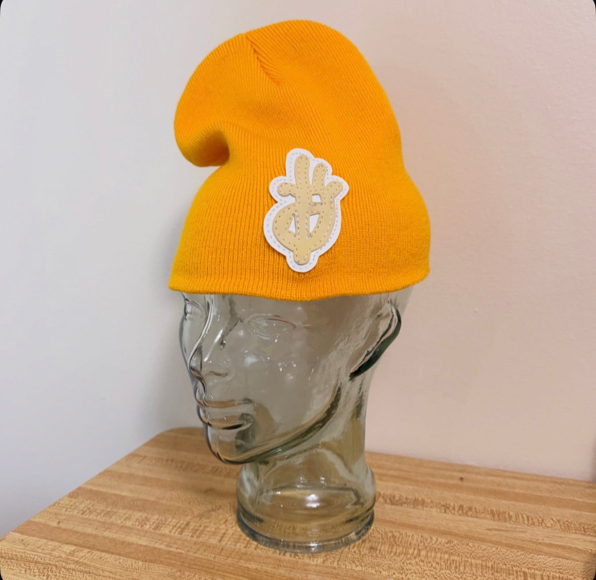 [stamped] pastel yellow beanie