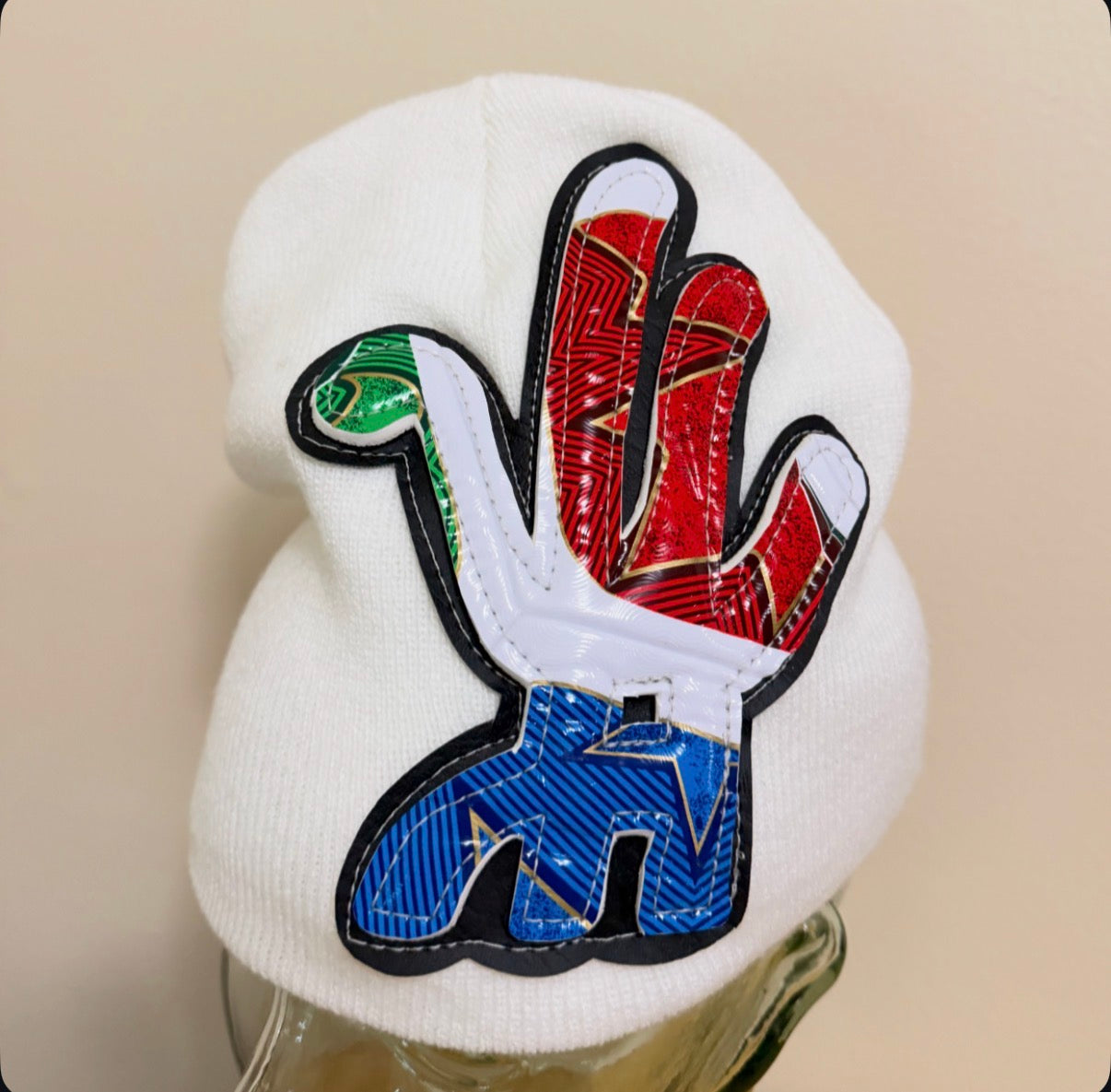 TRIONDA ball beanie