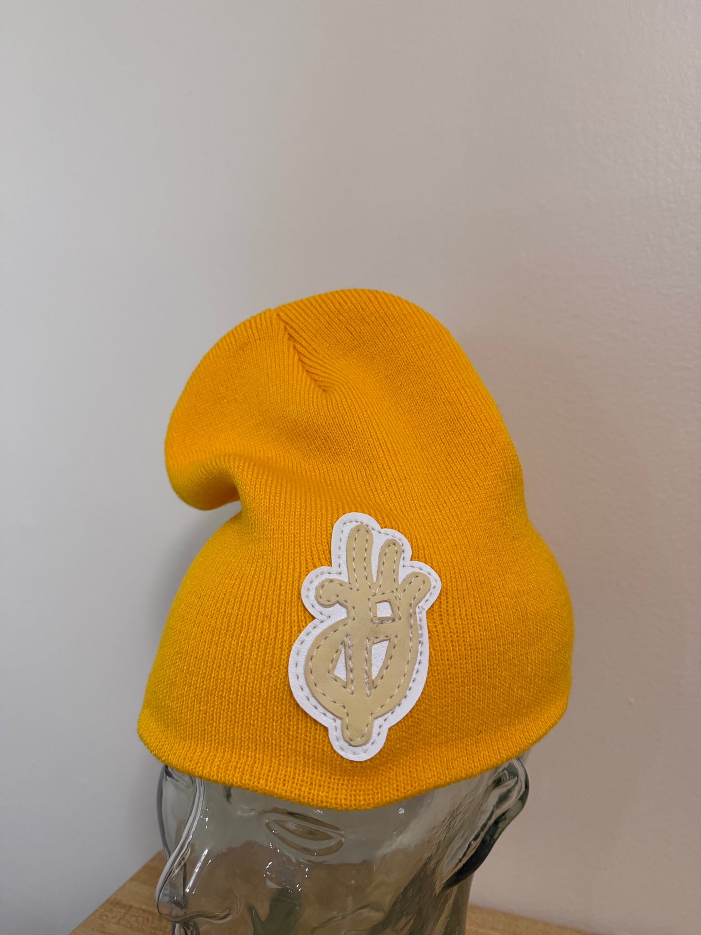 [stamped] pastel yellow beanie