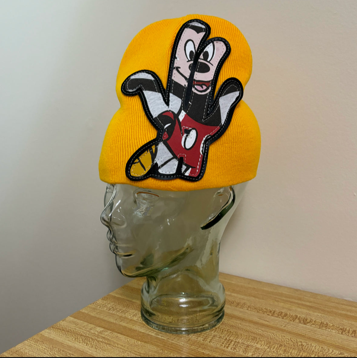 mickey COMIC beanie