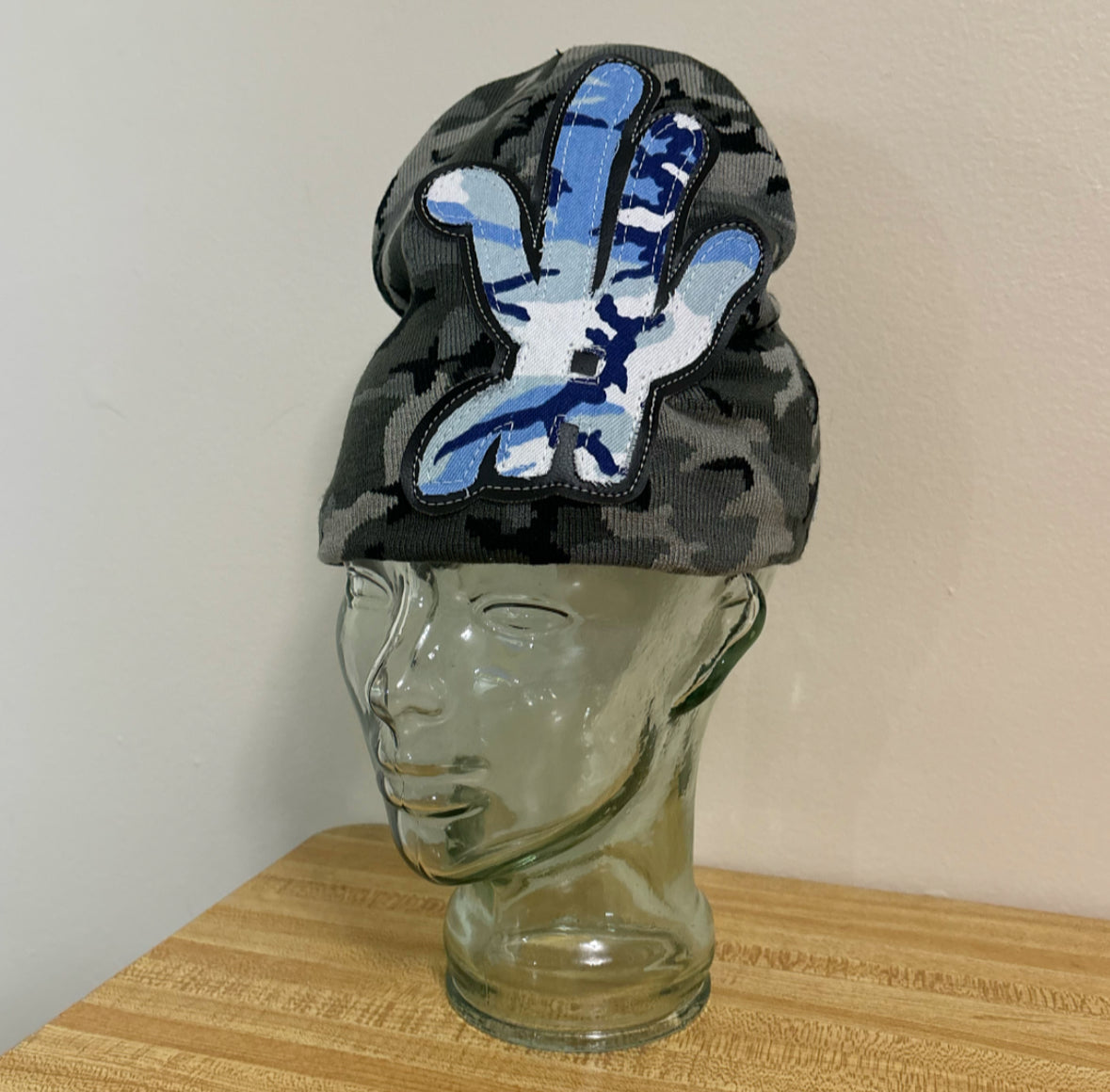 snow CAMO beanie