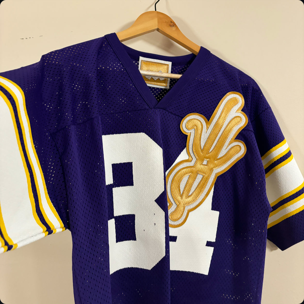 logo football jersey - purple/ gold (medium)