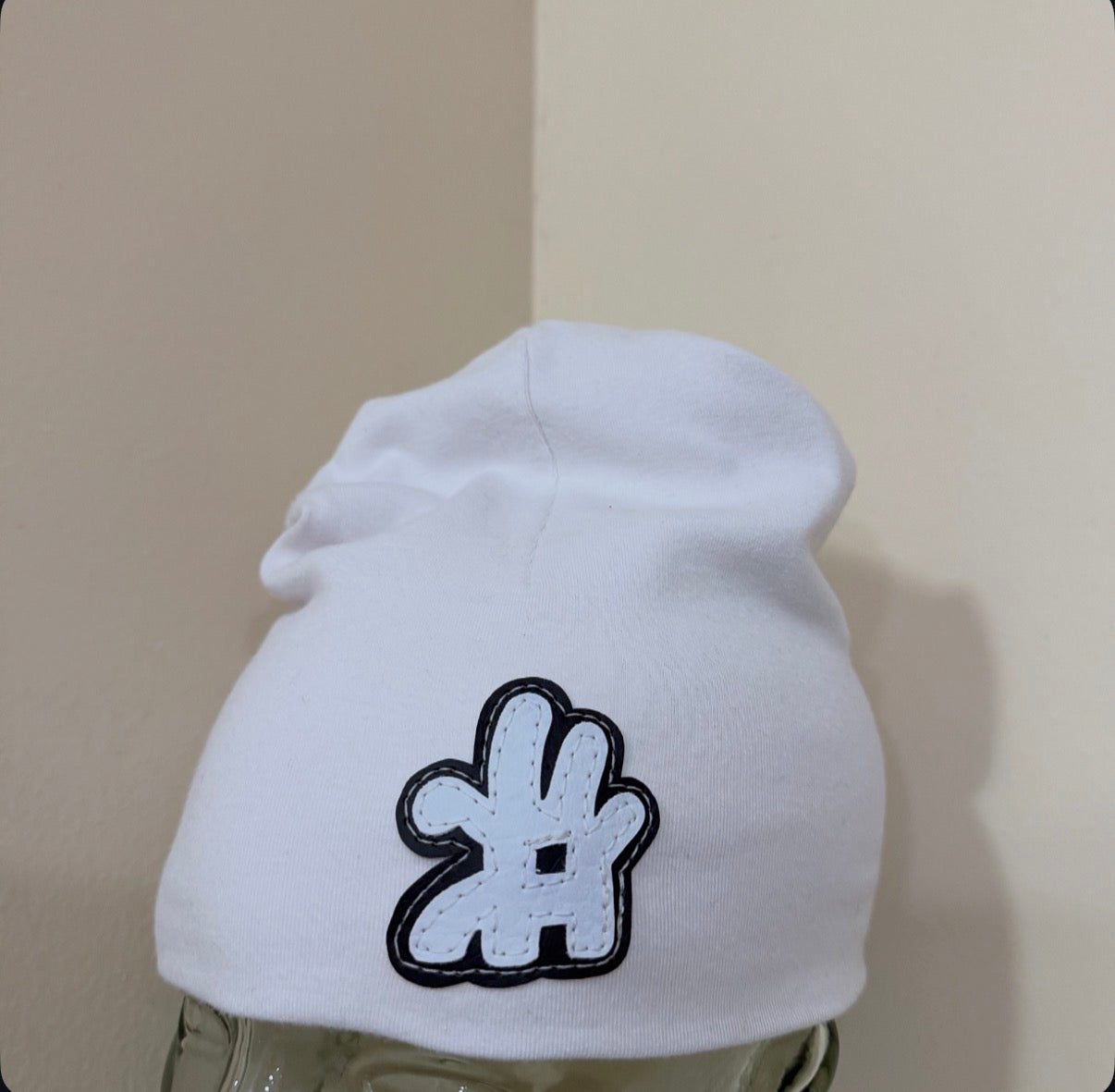 white skull cAp