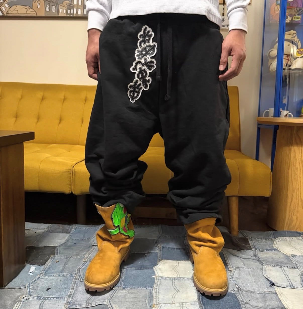 black stacK sweatpants